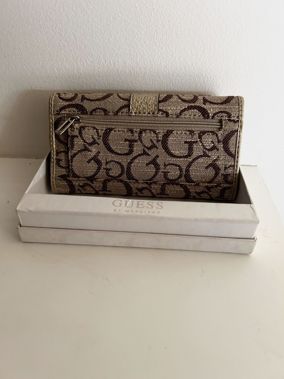 by Marciano Wallet 