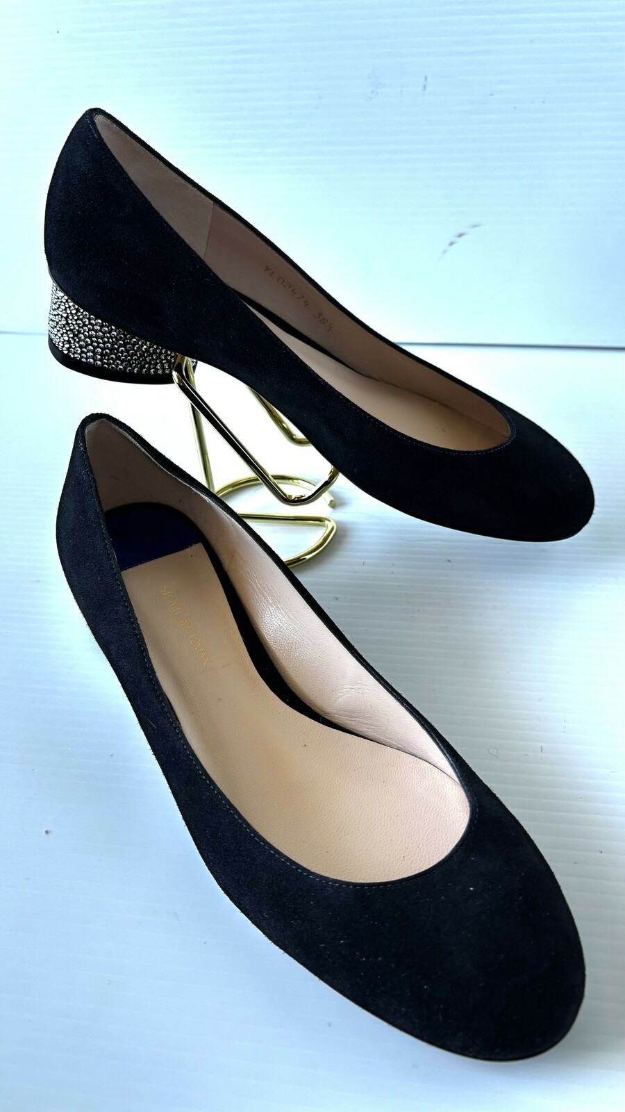 Suede Pumps Swarovski Crystal HeelSize 38.5 – Never Worn