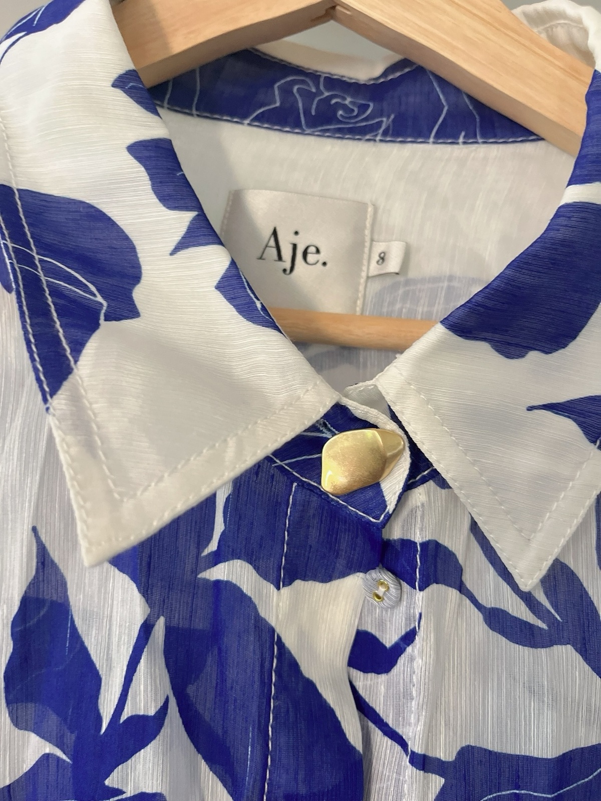 belonging shirt size 8