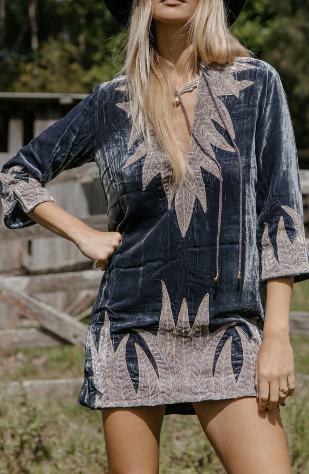 AQUARIUS VELVET TUNIC DRESS - EBONY