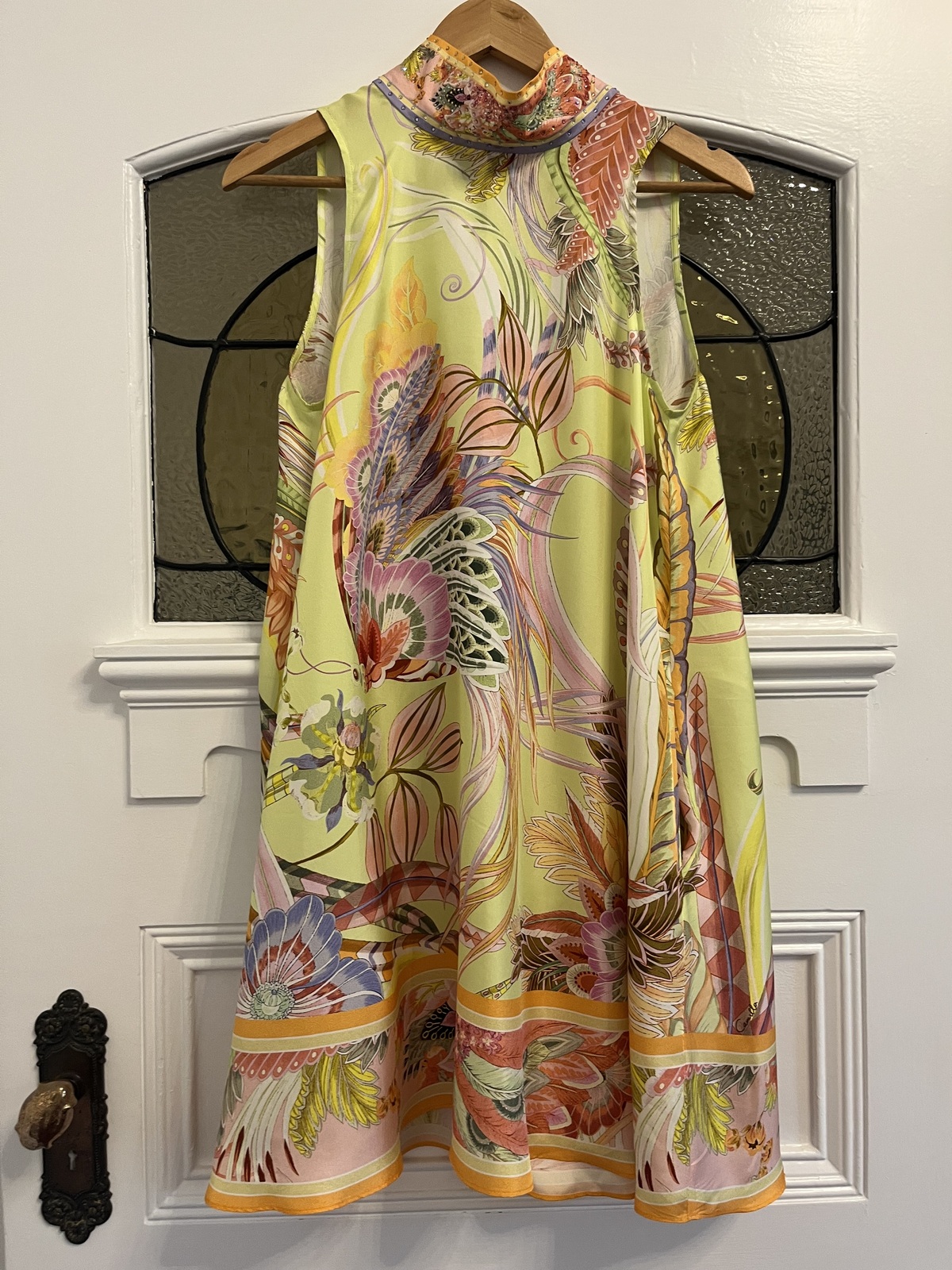 Cosmic Tuscan back tie 100% silk short dress size Medium 