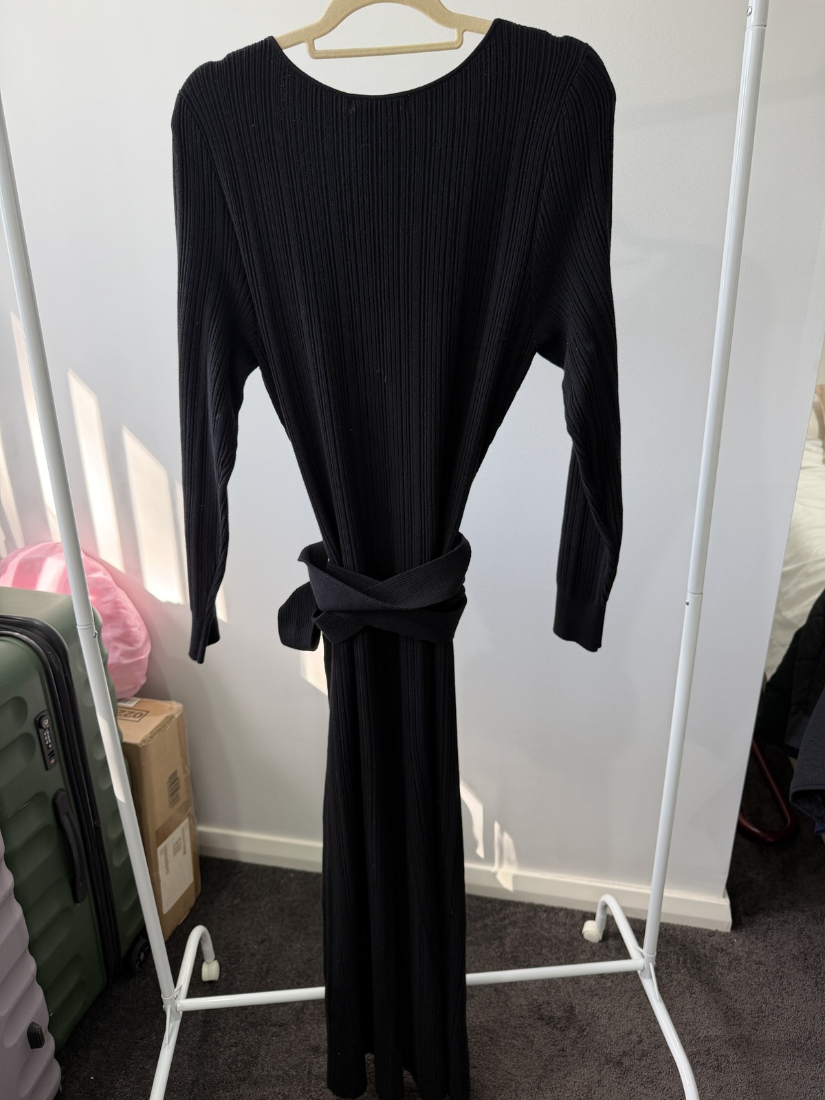 Black maxi dress - 