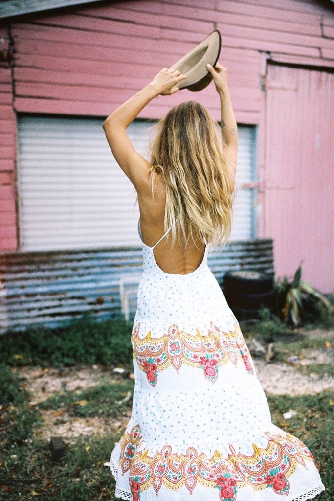 GYPSY WOMAN SUNDRESS