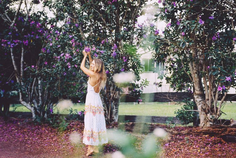 GYPSY WOMAN SUNDRESS