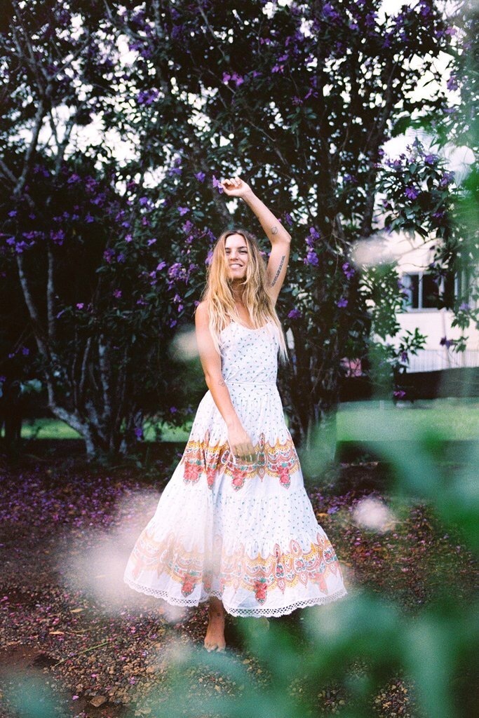 GYPSY WOMAN SUNDRESS