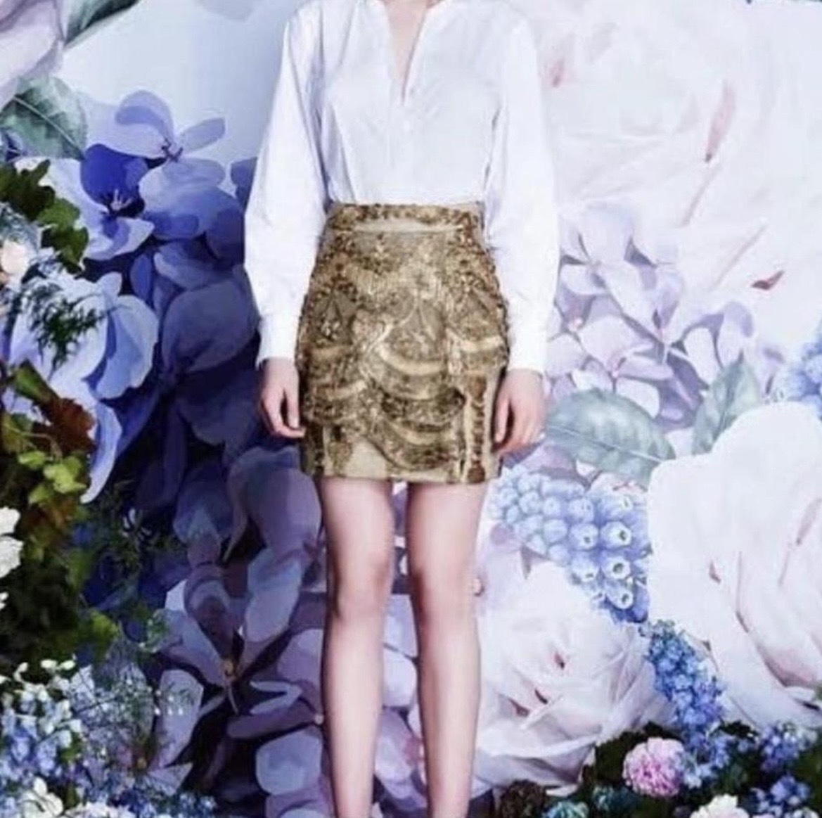 Grand Style Gold Mini Skirt size AU8