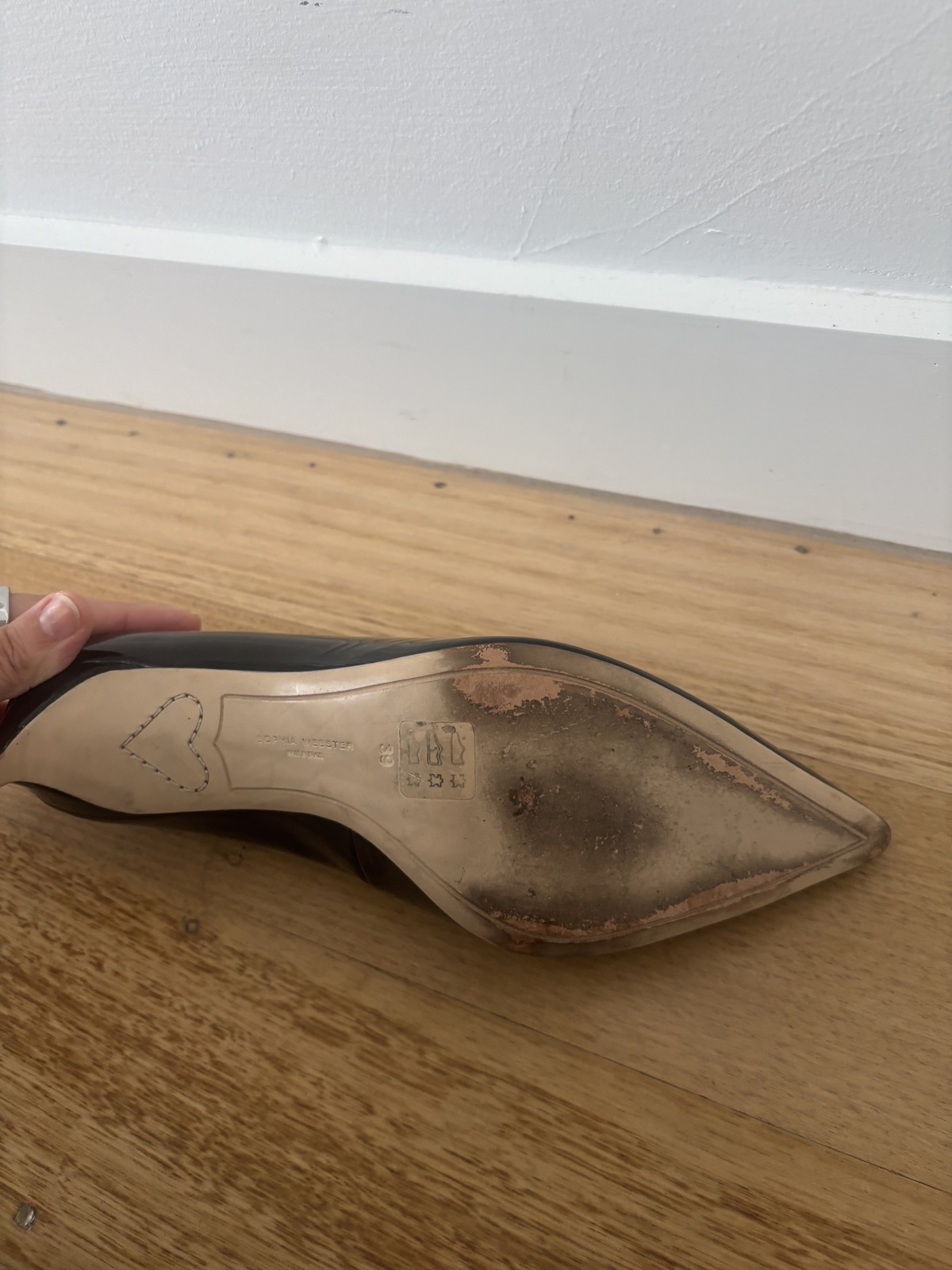 Kitten heel 
