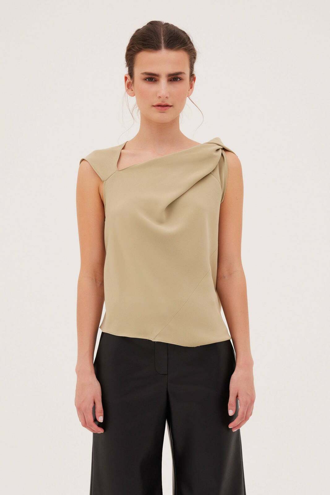 AVOCADO CREPE SNAPSHOT TOP