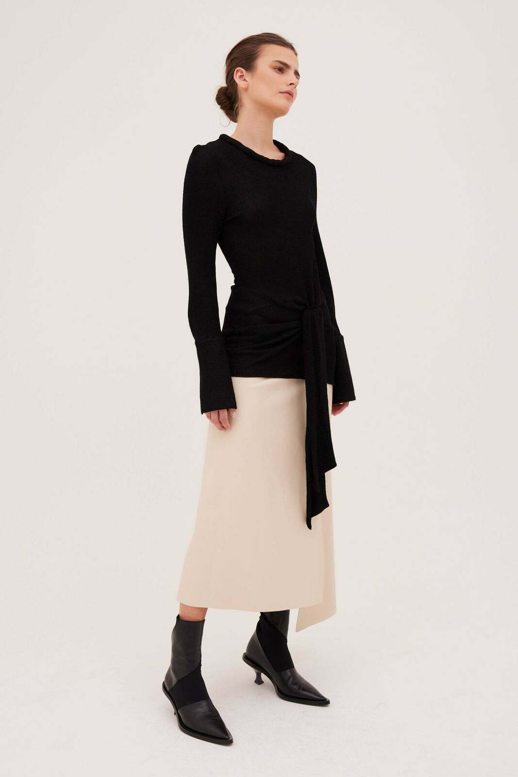 BLACK TEXTURE JERSEY SUBJECT TOP