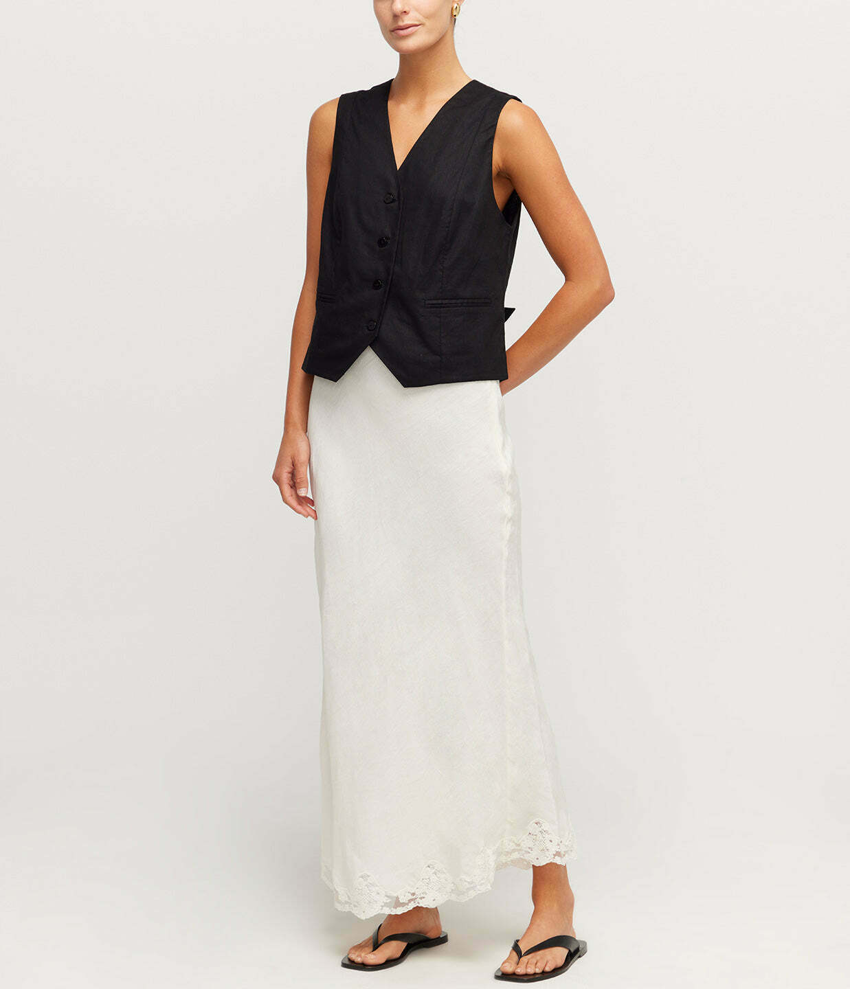 Norah Vest in Black