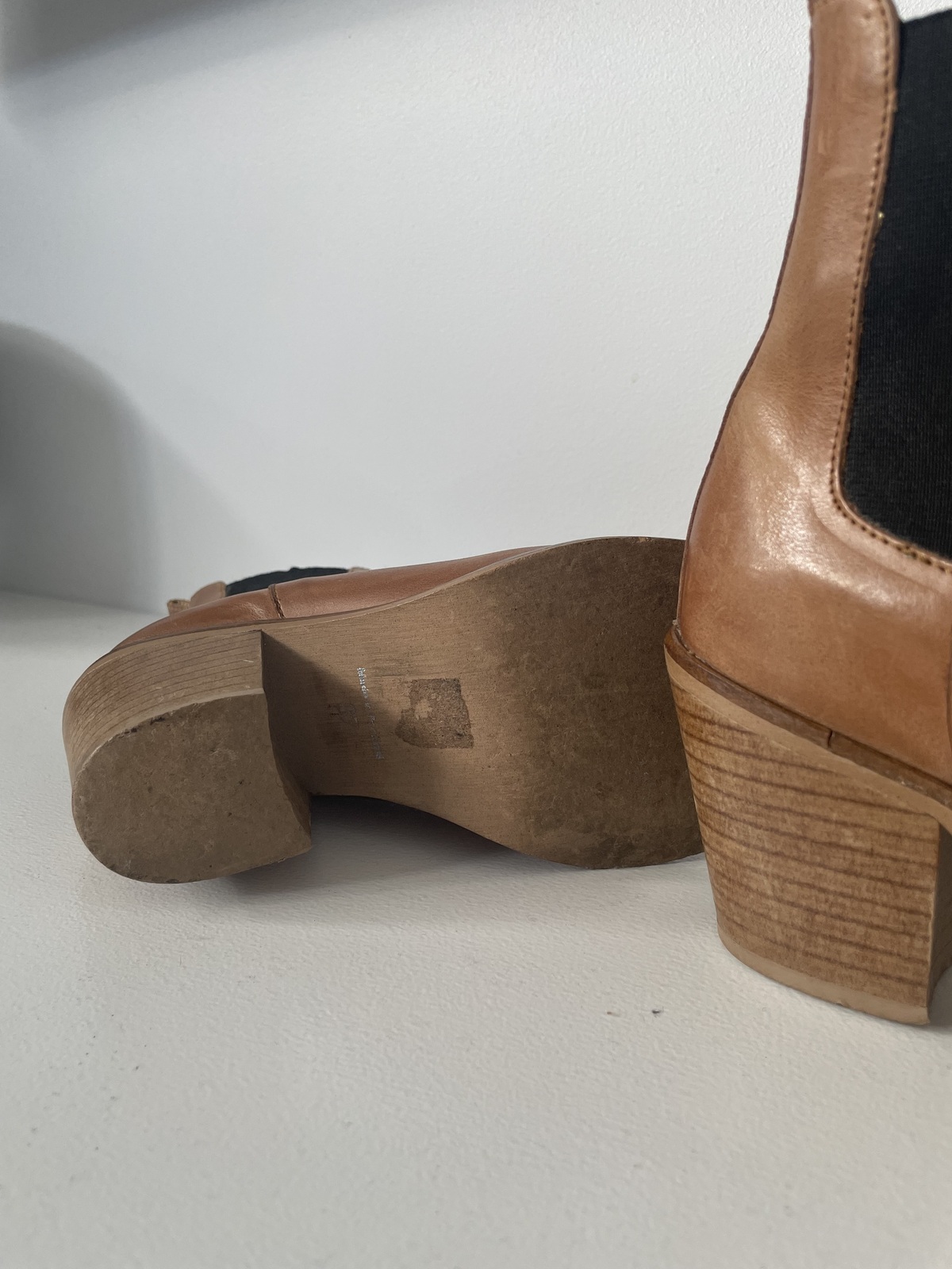 IVYLEE COPENHAGEN Celine Escuvado dark tan natural sole
