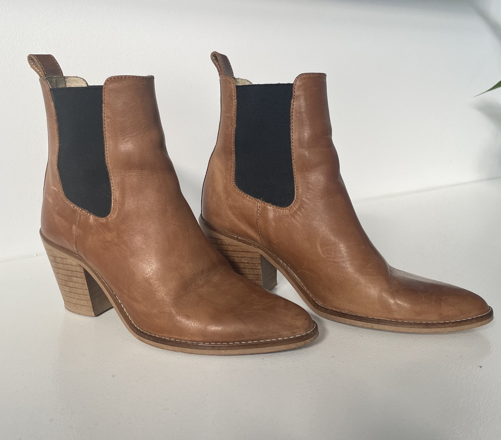 IVYLEE COPENHAGEN Celine Escuvado dark tan natural sole