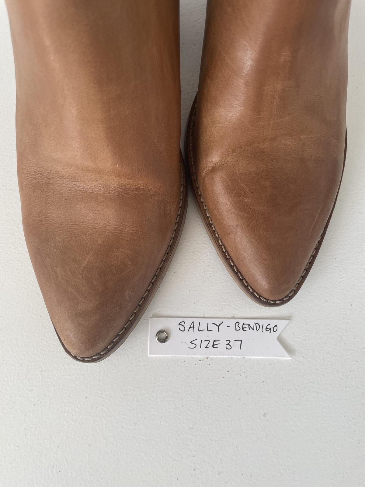 IVYLEE COPENHAGEN Celine Escuvado dark tan natural sole