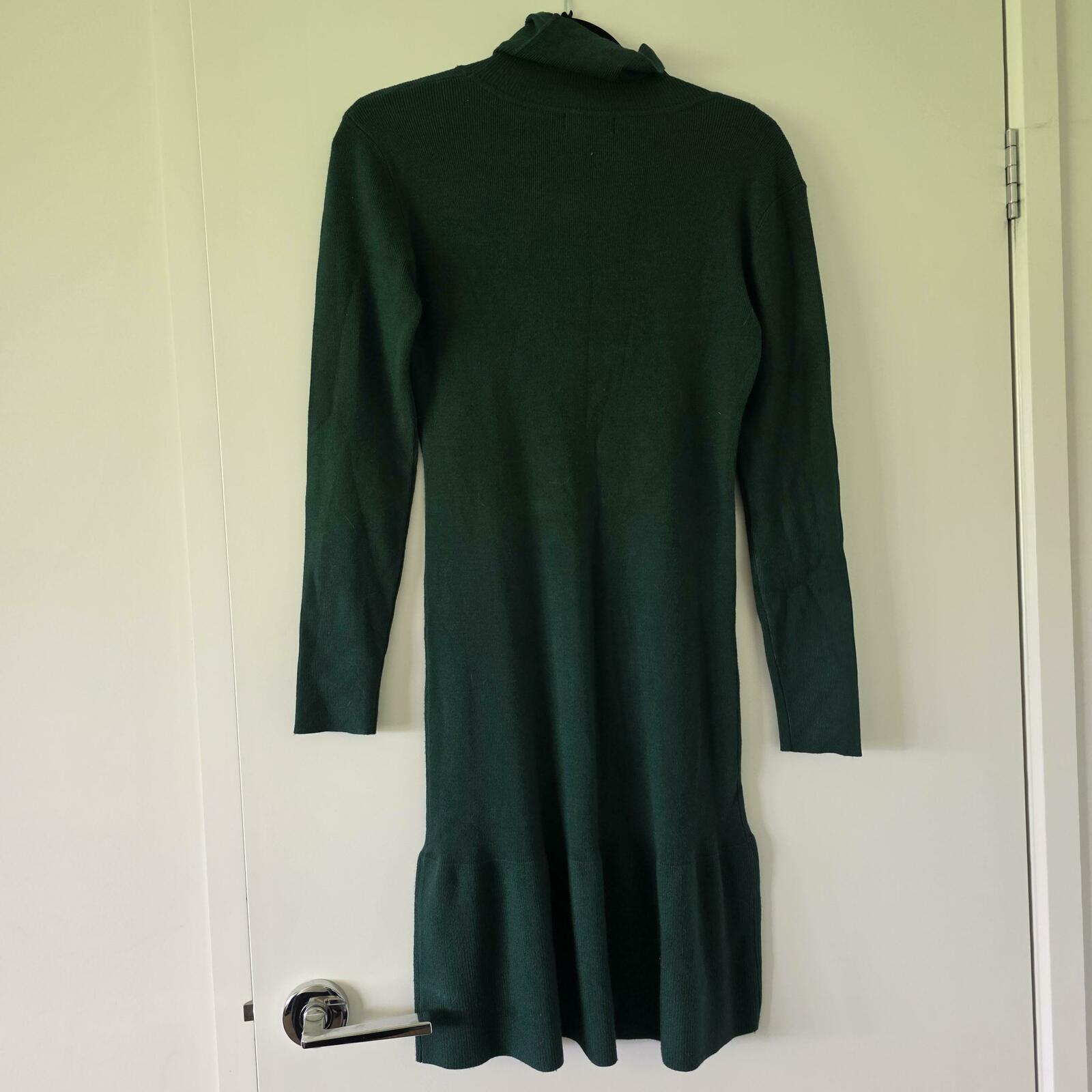 SCARLETTE TURTLE NECK KNITTED DRESS Green size 10