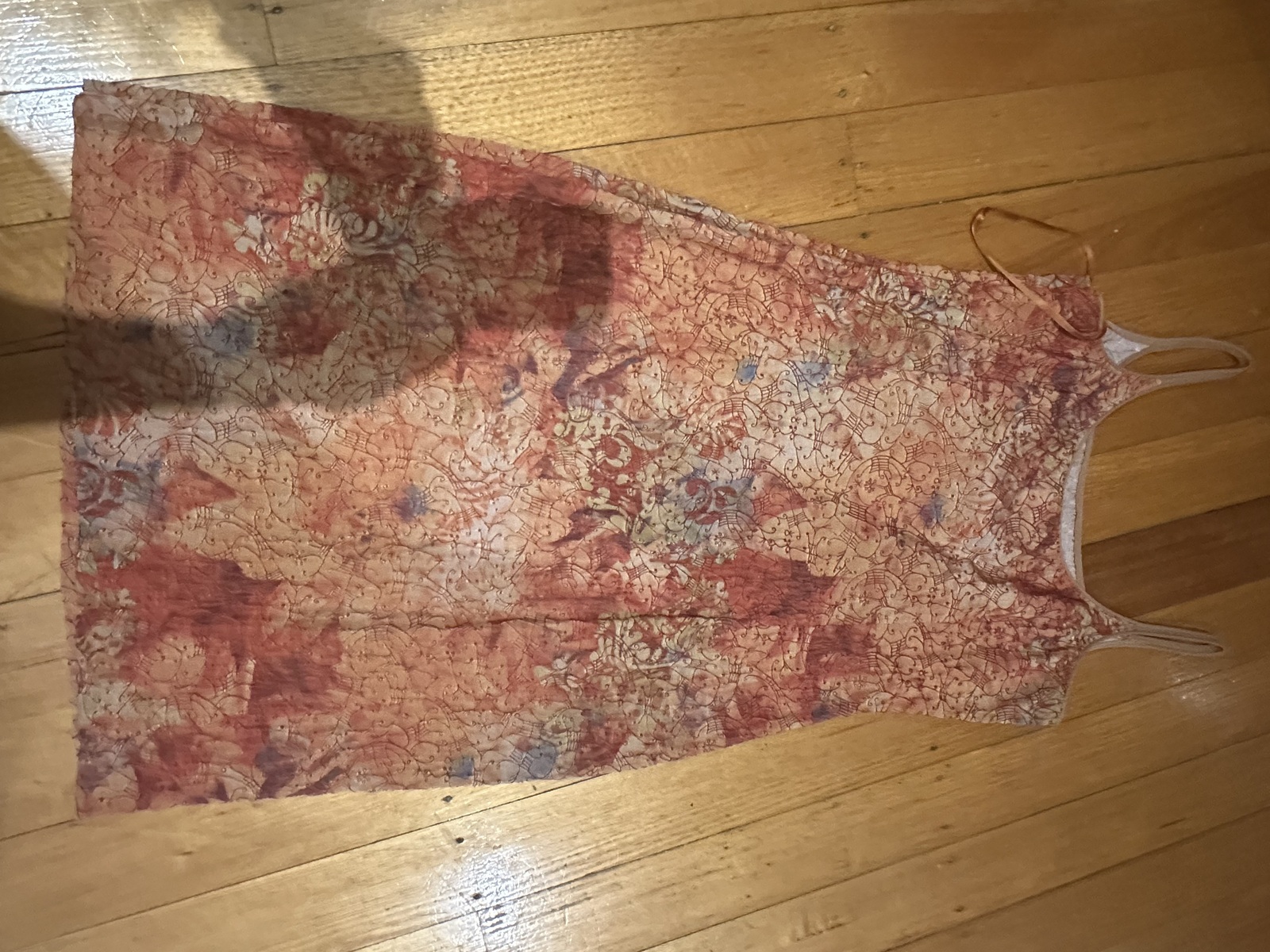 Fun dress size 14, as new condition.