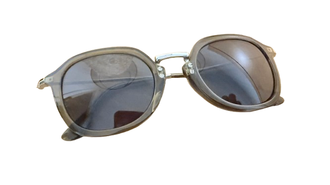 Round Sunglasses with metal details