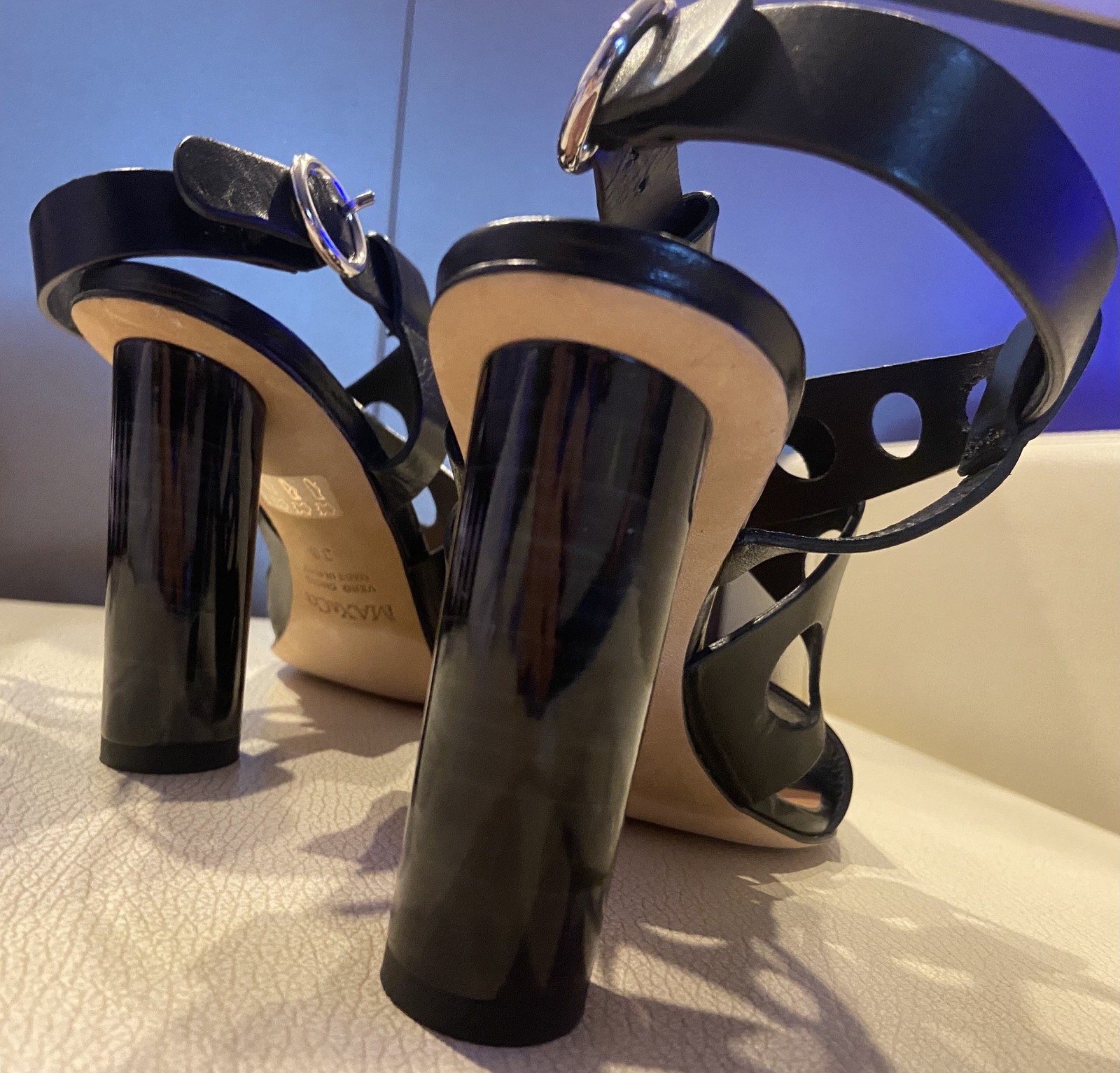 Black Sandals- Size EU 38