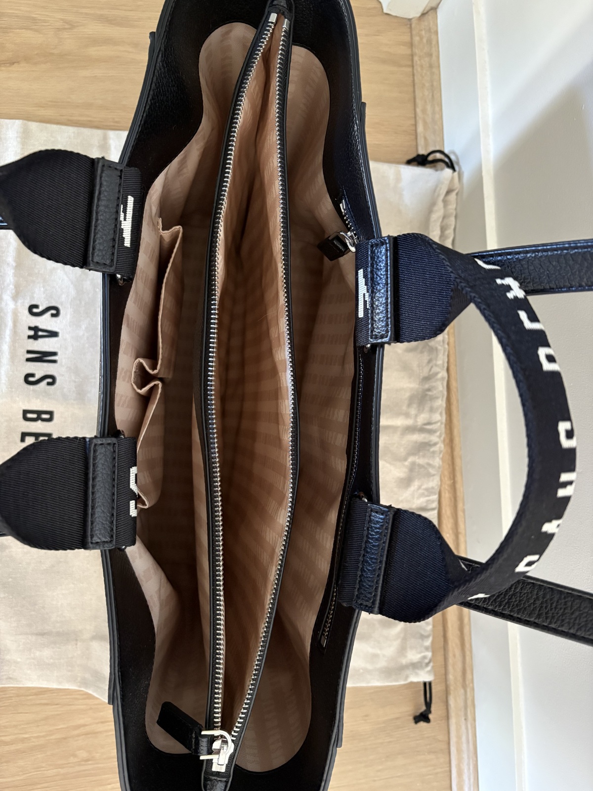 Archive Tote - Noir + Silver