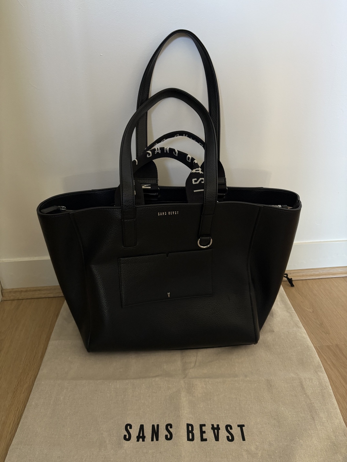 Archive Tote - Noir + Silver