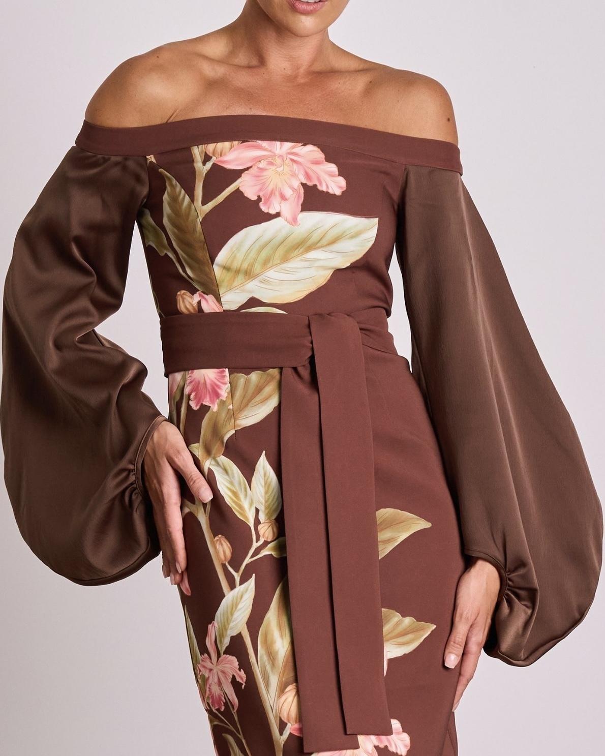 Josephine Shoulder Midi Dress by PASDUCHAS