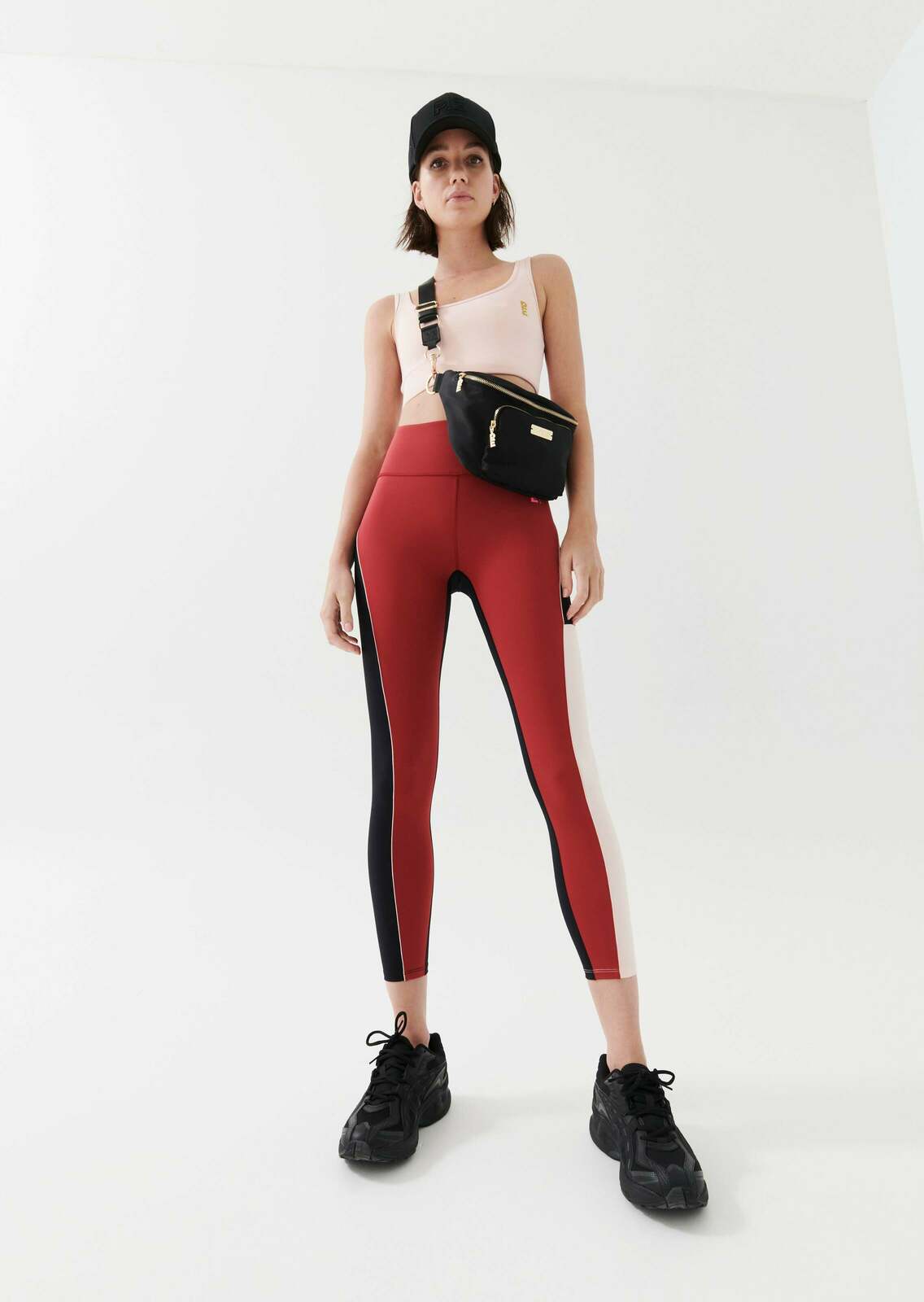 FLUID LEGGING IN GARNET