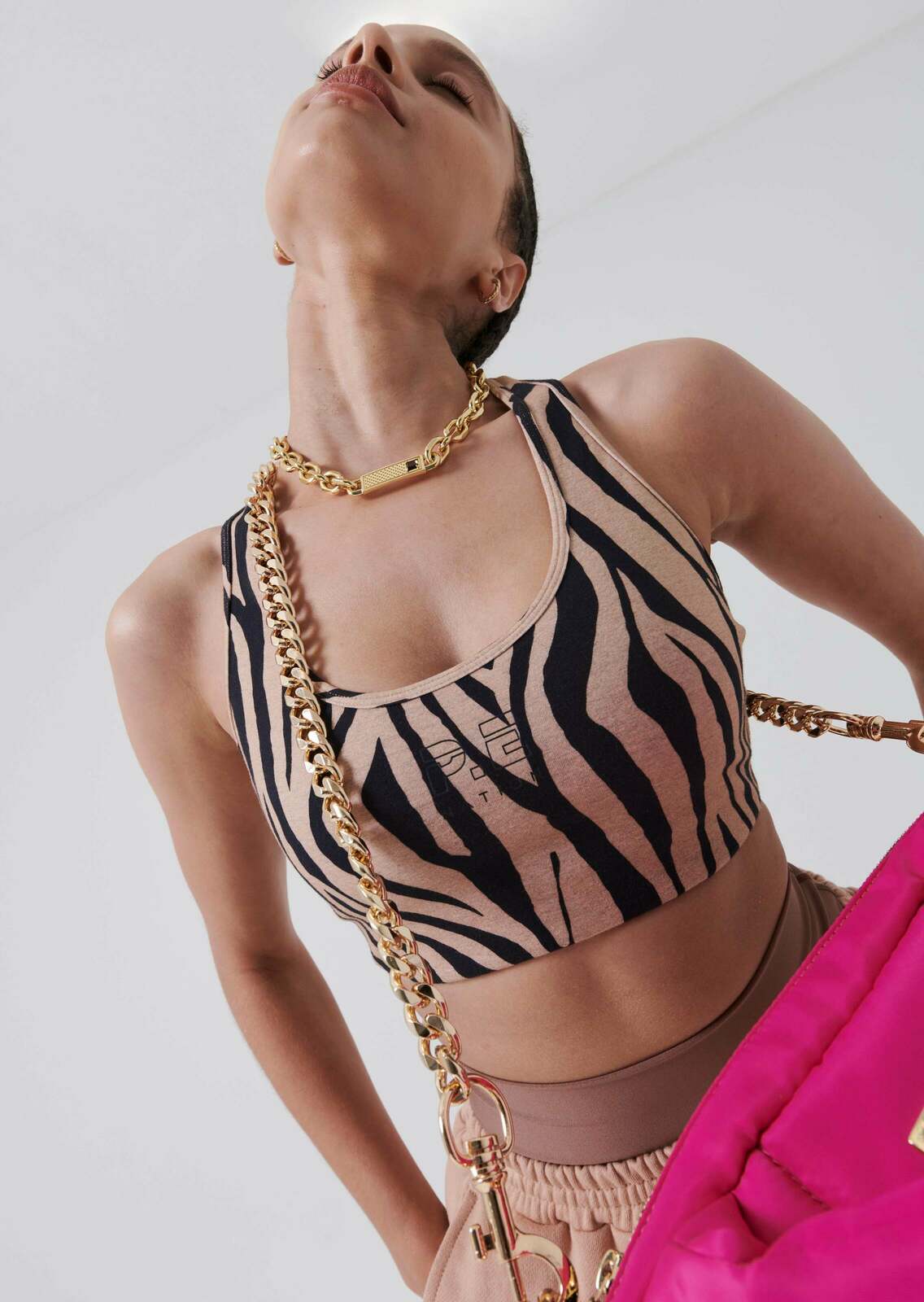 DOUBLE UNDER SPORTS BRA IN PRINT