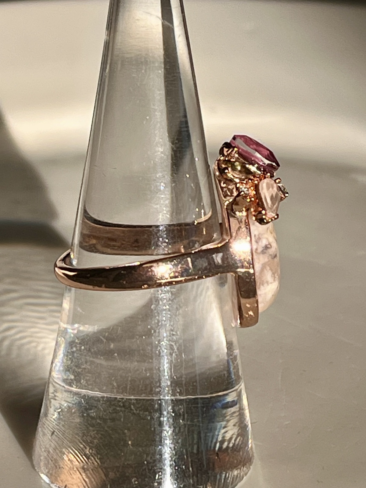RARE ROSE GOLD RING WITH GENUINE GEMSTONES - 7.5 - INNC