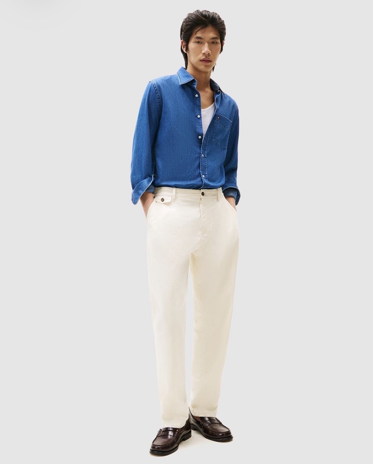 Regular fit lightweight denim