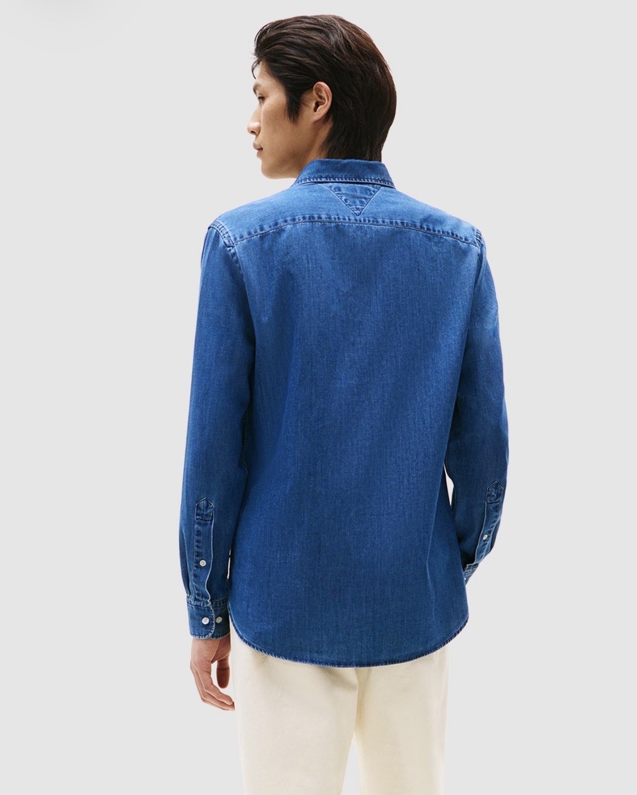 Regular fit lightweight denim