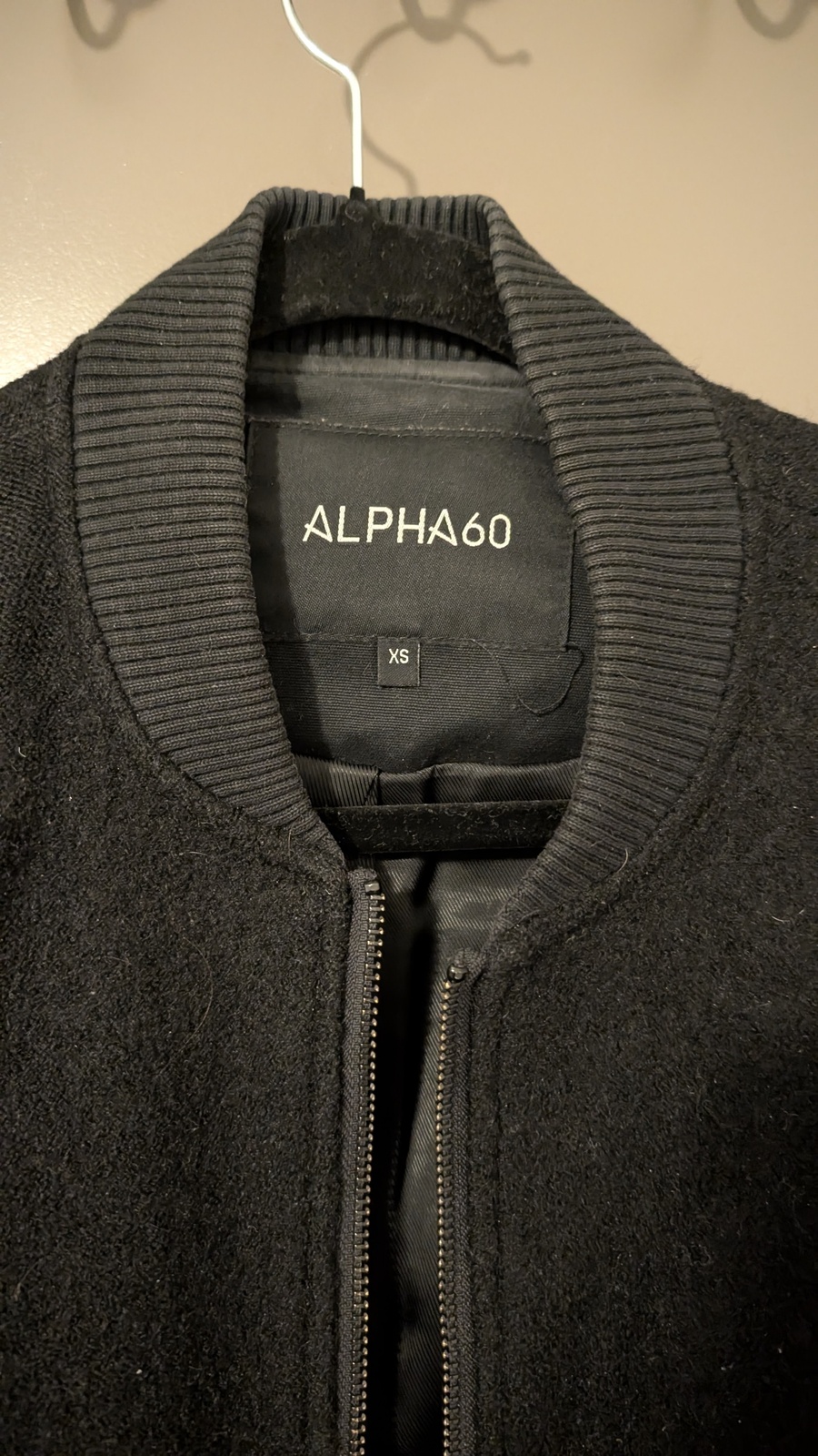 W20 |  JOELEEN BOMBER / BLACK