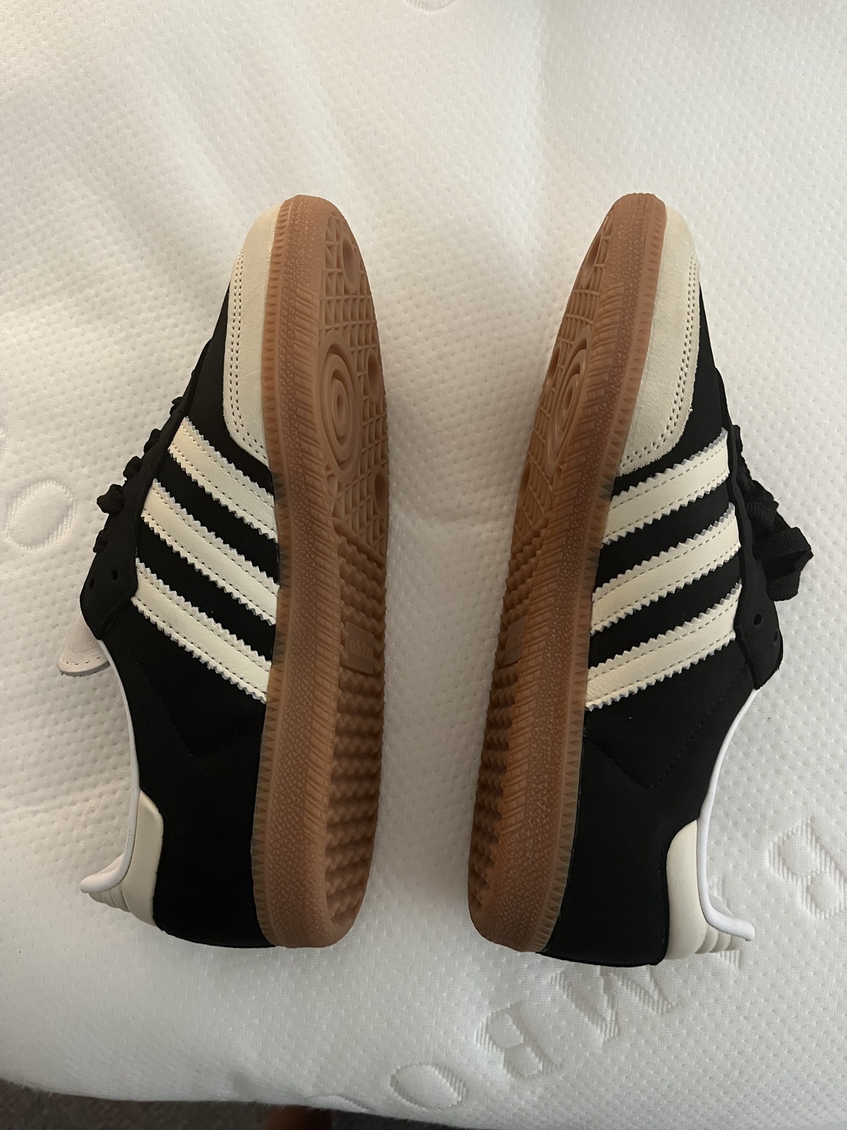 Samba OG — Women’s (Black/White/Gum)