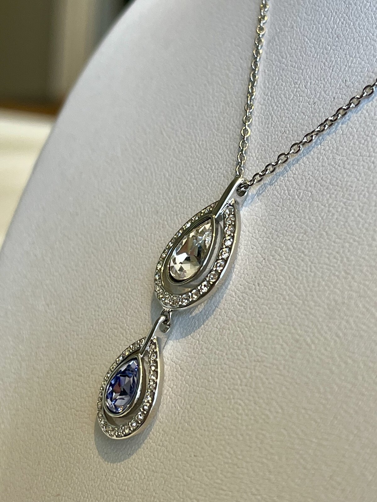 RETIRED MILA PROVENCE LAVENDER PENDANT NECKLACE - INNC