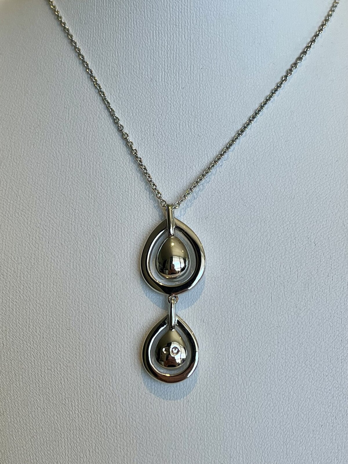 RETIRED MILA PROVENCE LAVENDER PENDANT NECKLACE - INNC