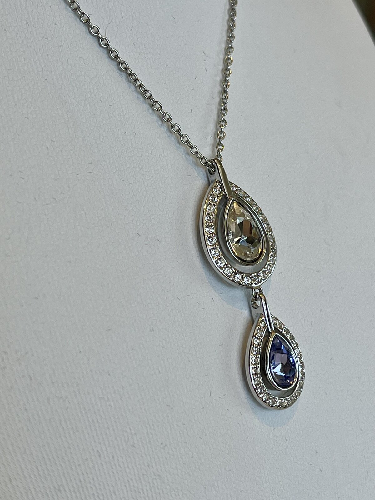 RETIRED MILA PROVENCE LAVENDER PENDANT NECKLACE - INNC