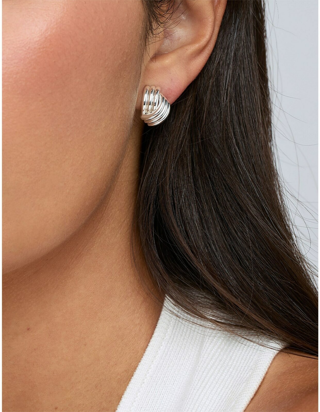 CLOVE EARRING