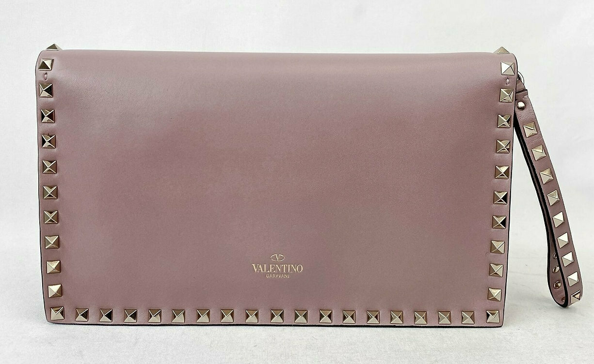 Garavani Rockstud Clutch