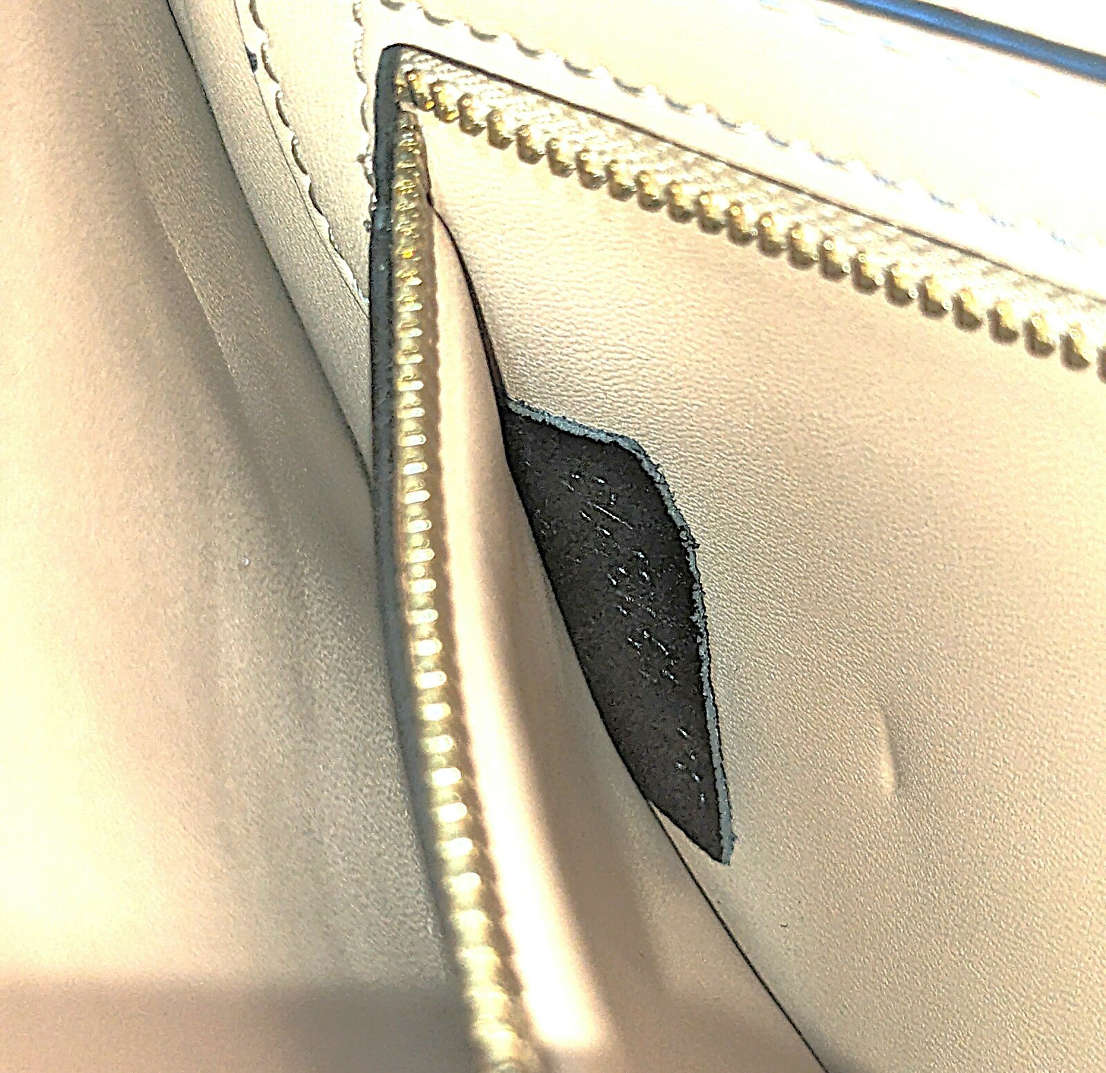 Garavani Rockstud Clutch