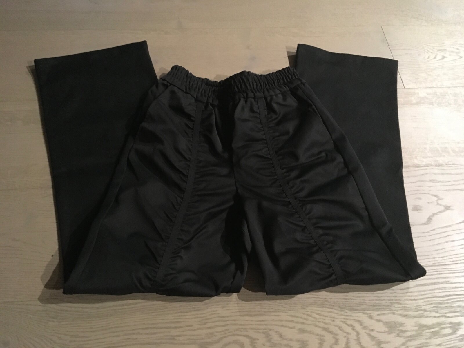 BNWOT GATHERED PANTS - BLACK SIZE 6