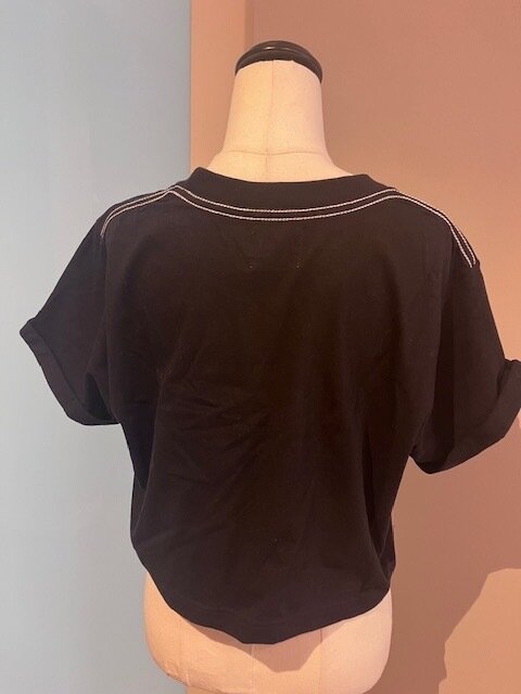 BNWT AJE ENYA CROPPED EMBELLISHED LOGO TEE SIZE M