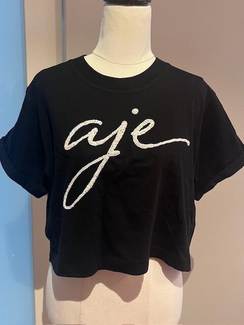 BNWT AJE ENYA CROPPED EMBELLISHED LOGO TEE SIZE M