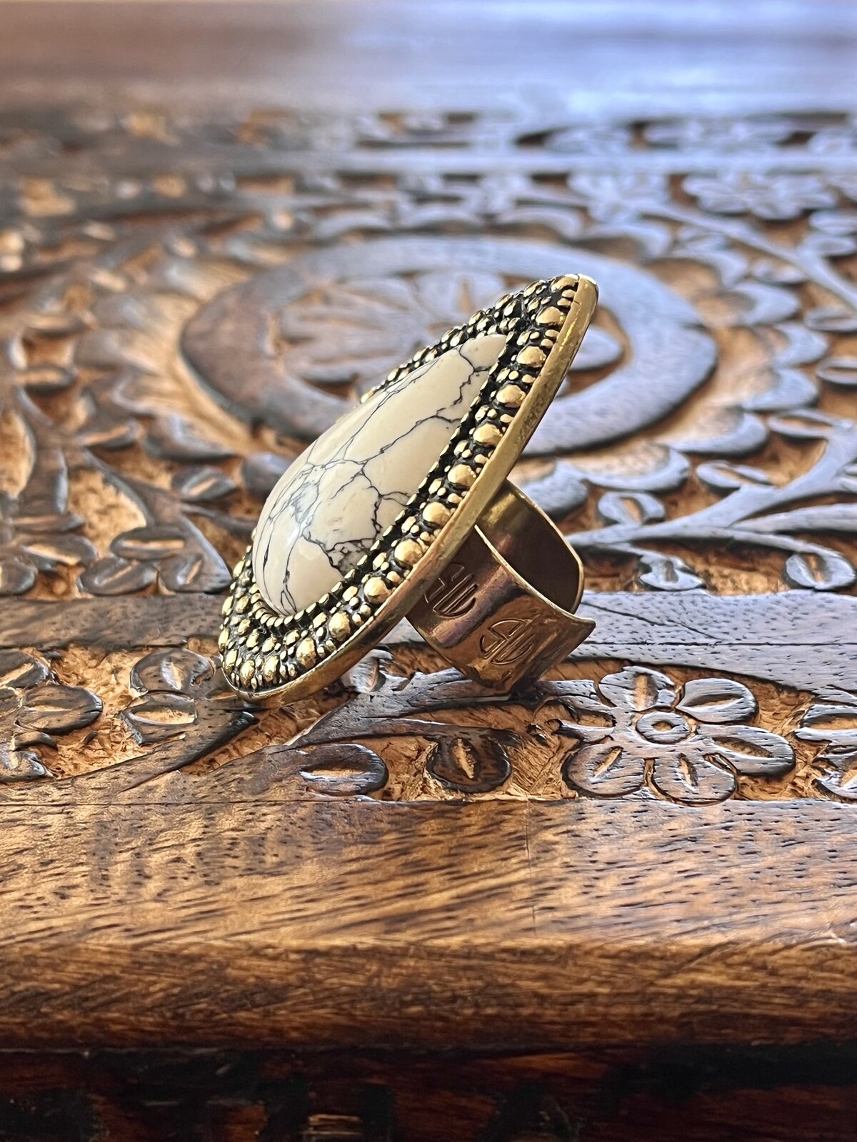 WHITE MARBLE BOHEMIAN BARDOT RING IN GOLD - INNC