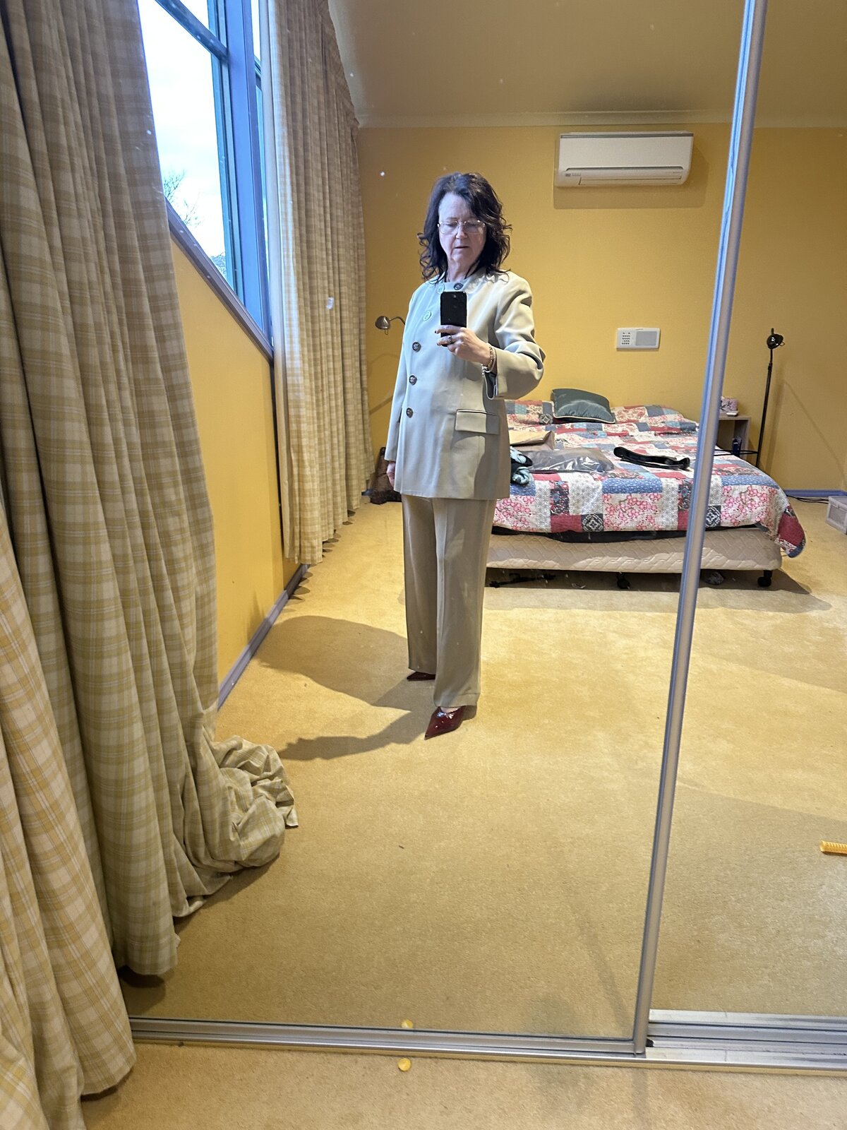 New kelp crepe pants, size 14. Jacket also available.