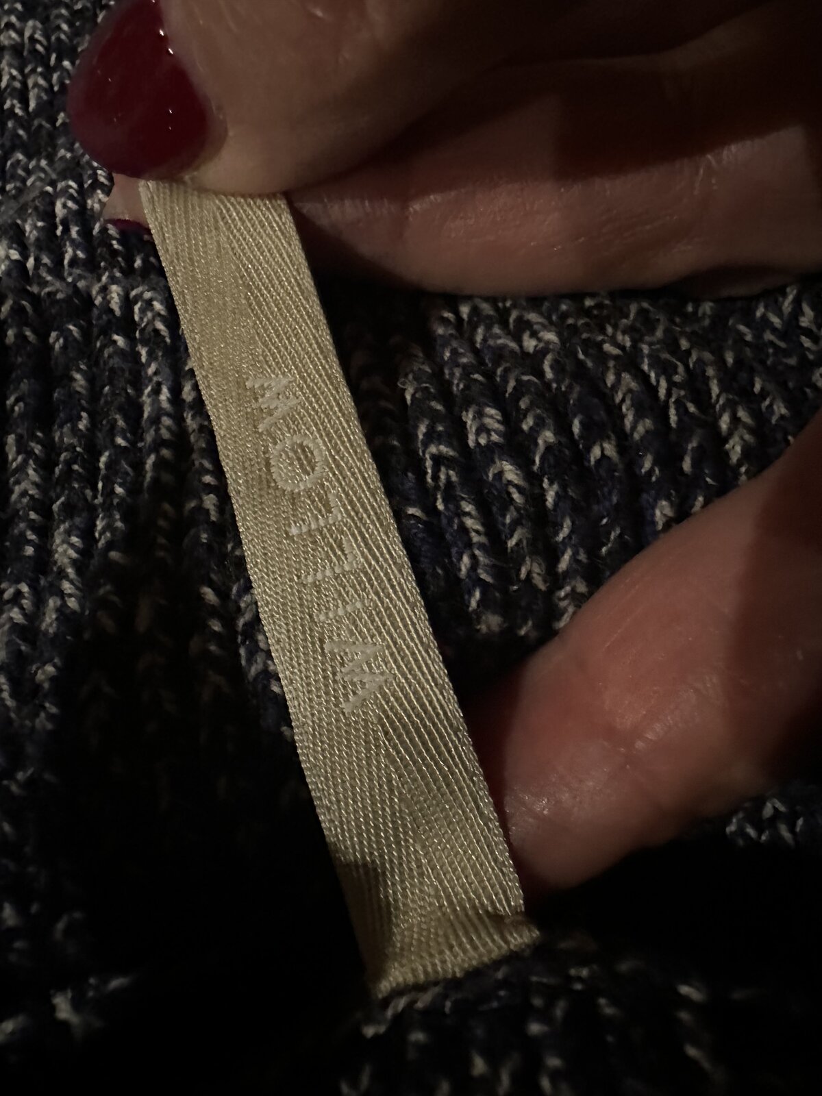 jumper size L, brand new. Stretchy. Suits M and L