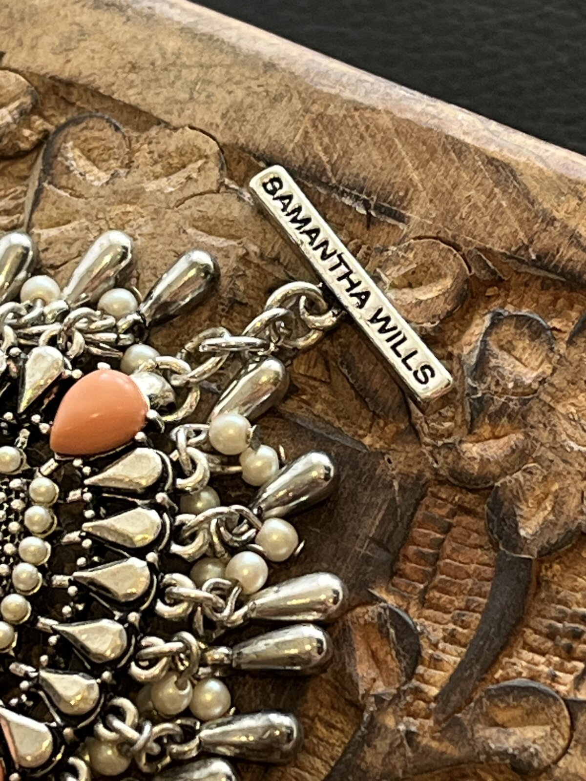 BOHEMIAN BRACELET IN ANTIQUE SILVER WITH CORAL AGATE & PEARLS