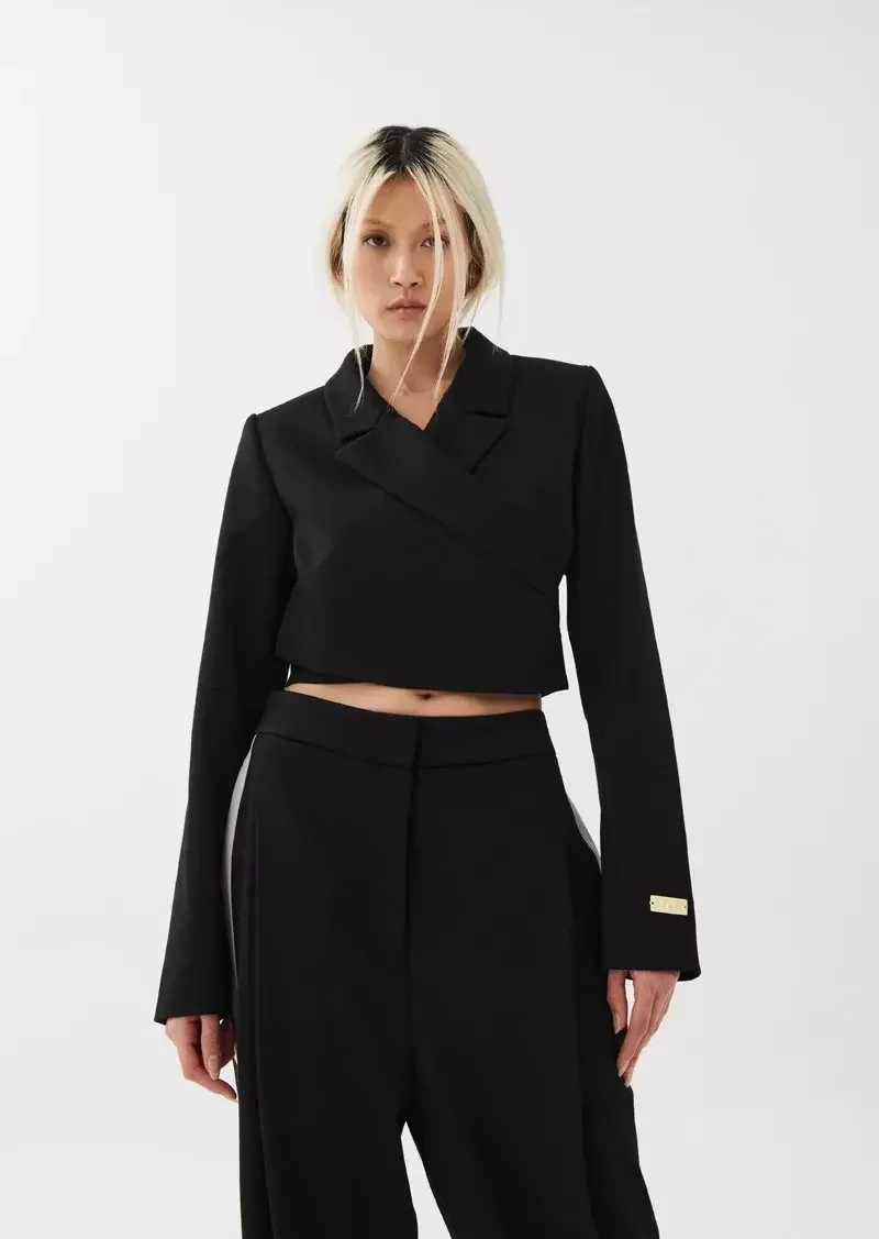 DOWNTOWN JACKET IN BLACK