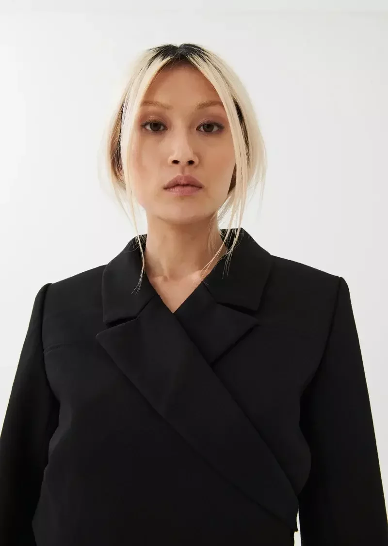 DOWNTOWN JACKET IN BLACK