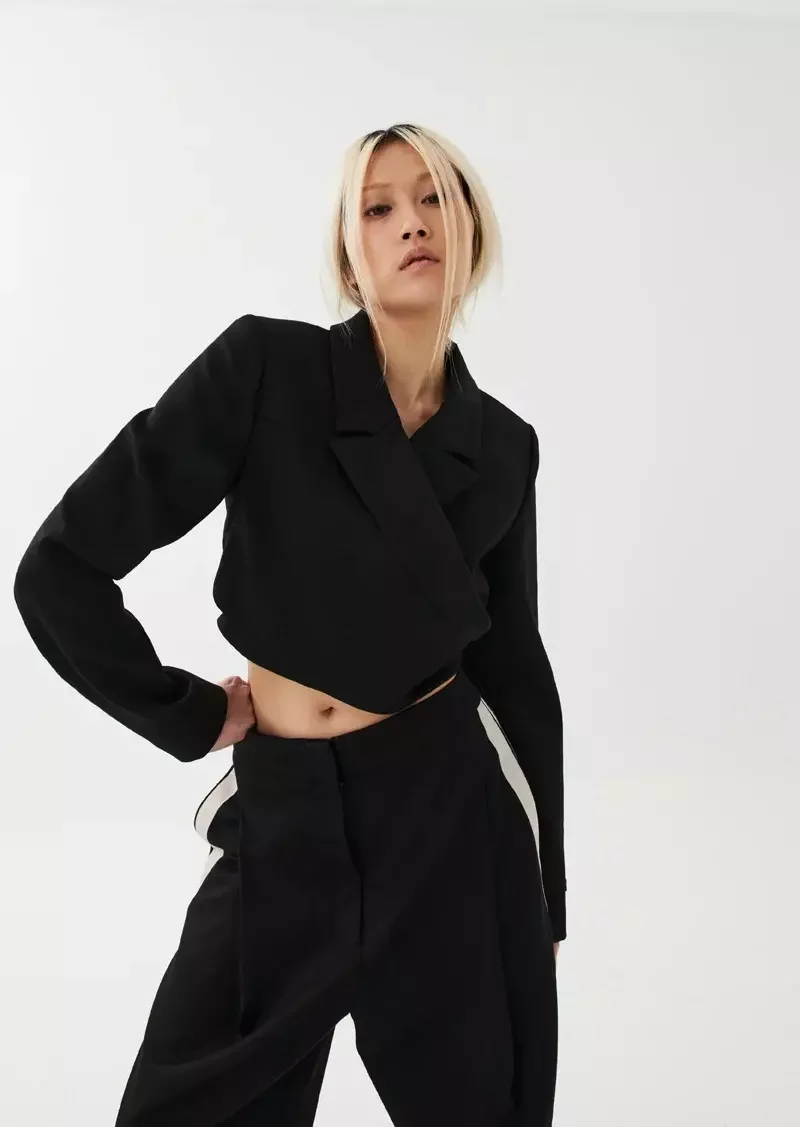 DOWNTOWN JACKET IN BLACK