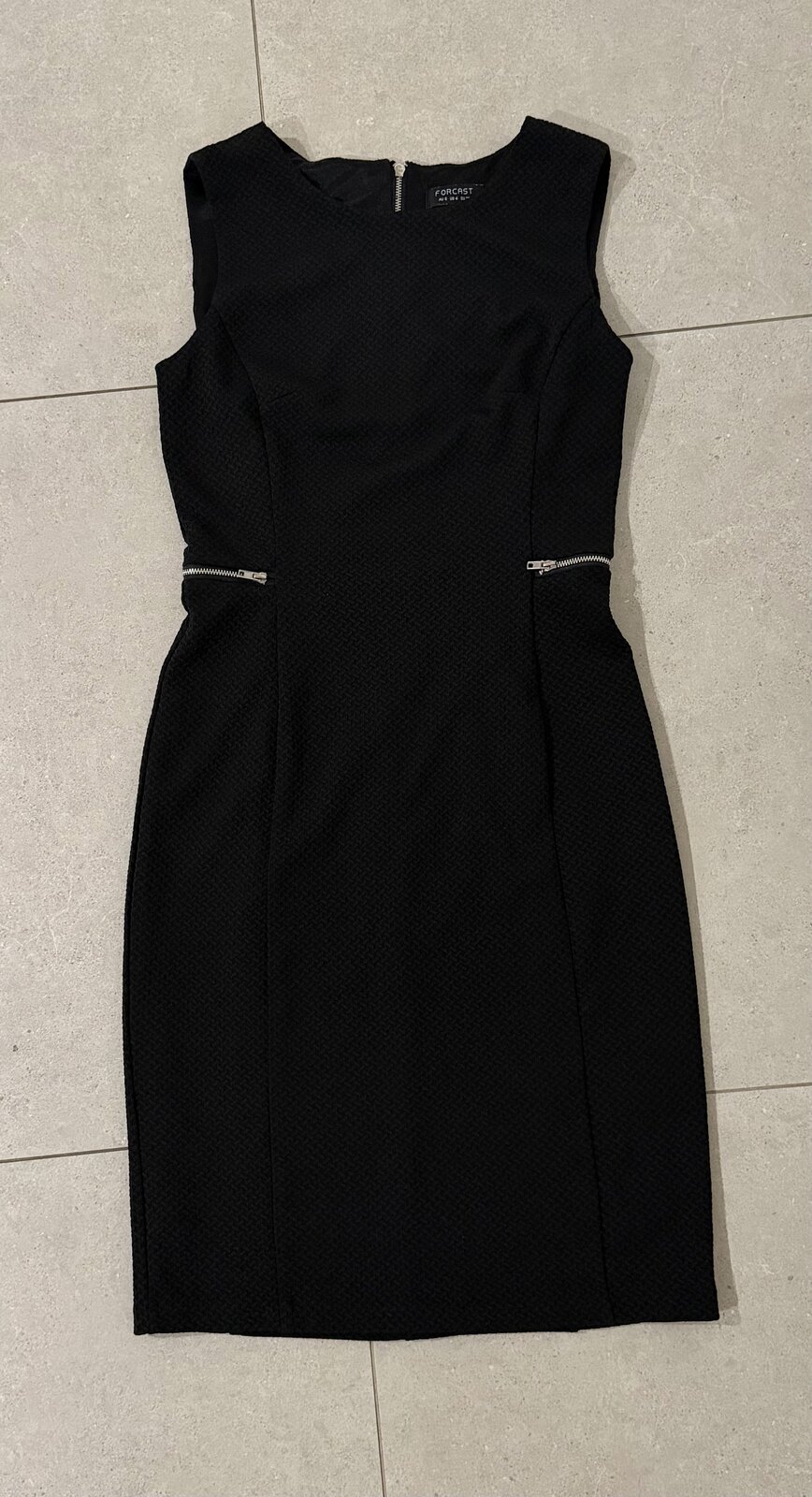 FORCAST Joslyn Textured Pencil Dress | Size 8