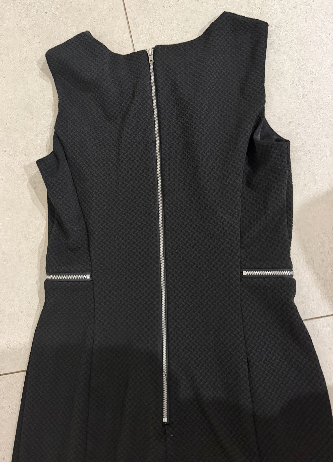 FORCAST Joslyn Textured Pencil Dress | Size 8
