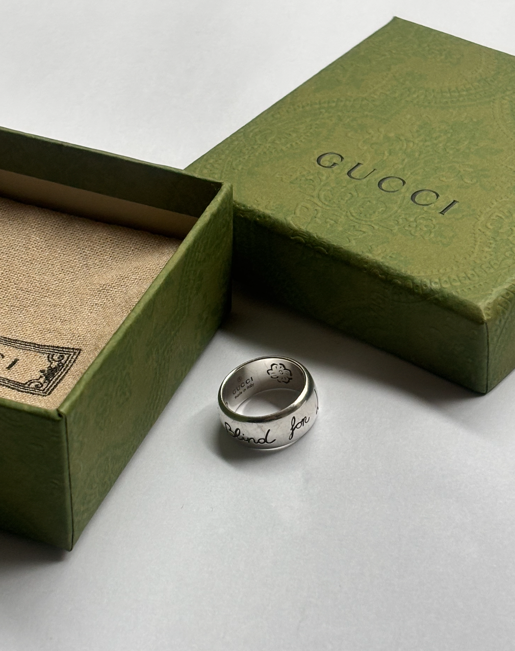 'Blind For Love ring' in silver